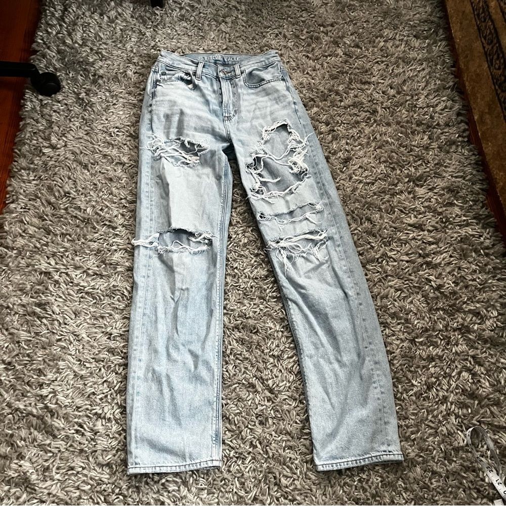 American Eagle outfitters distressed baggy jeans size 2